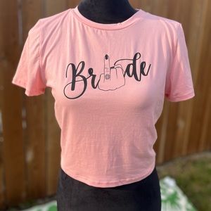 🍕5/$25
Bride crop top bachelorette
